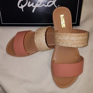 Quipid Double Strap Flat Sandals Size 6, NEW